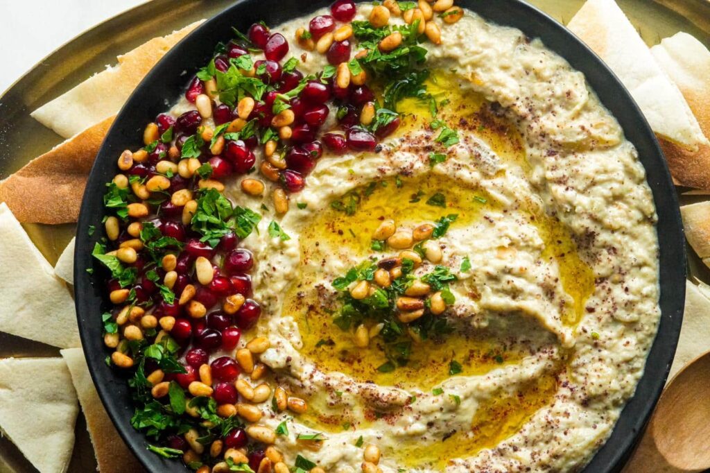 Baba Ghanoush: Ortadoğu'nun Sevilen Patlıcan Mezesi